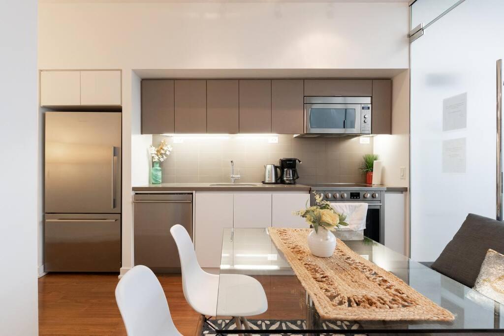 Luxe 2 Bed Suite Downtown Toronto Near Waterfront 외부 사진