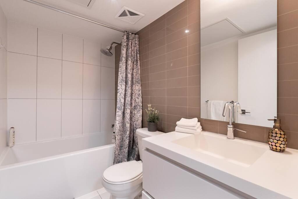 Luxe 2 Bed Suite Downtown Toronto Near Waterfront 외부 사진