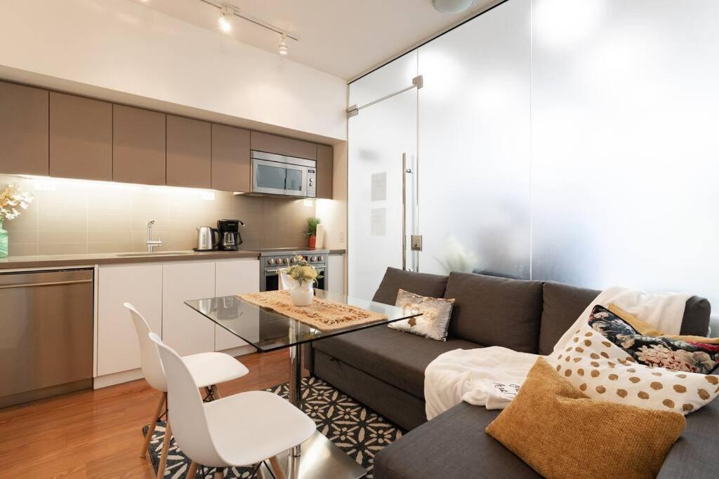 Luxe 2 Bed Suite Downtown Toronto Near Waterfront 외부 사진